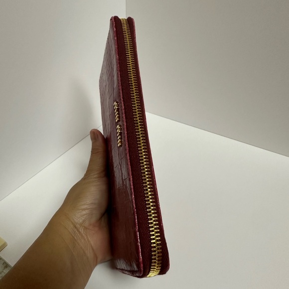 Miu Miu Patent Leather Snake Print Full Zip Large Wallet, Reddish Pink, VGUC - Picture 14 of 15